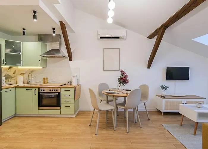 Cozy Loft Under The Wawel Sky