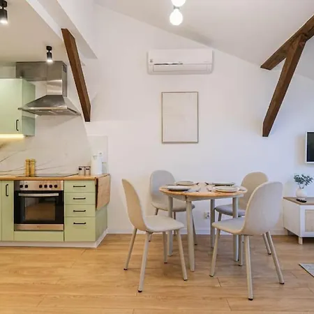 Cozy Loft Under The Wawel Sky Apartment Krakow Exterior photo